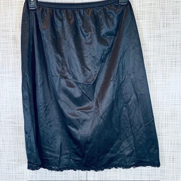 Dawn to Dusk Half Slip Black Medium 27/29 Nylon USA VTG - Picture 5 of 11